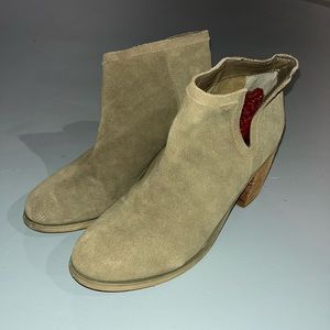 Urban Outfitters tan booties